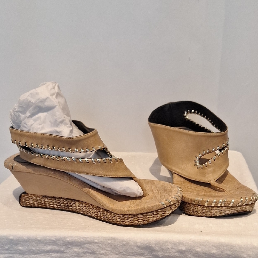 Modzori Tita Women's Mid Wedge Reversible Sandal Size 10
